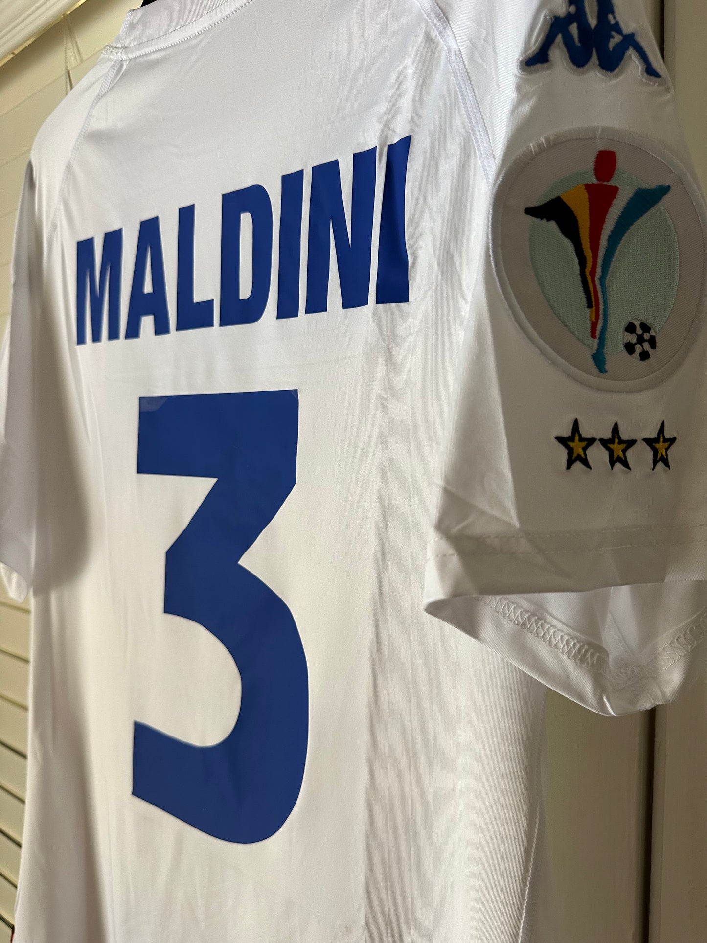 Italy Paolo Maldini #3 Retro Soccer Jersey Eurocup 2000 Away white Men size