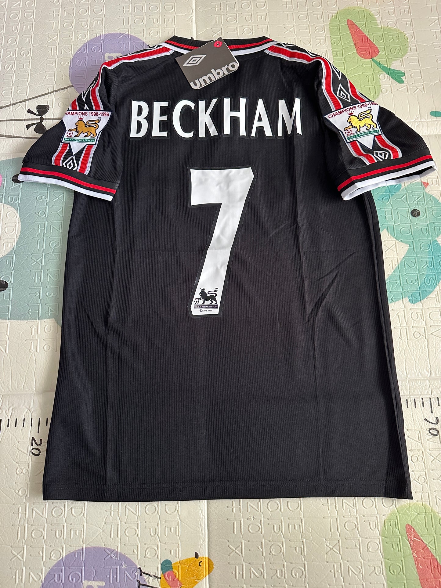Manchester United Beckham Retro Soccer Jersey Black 1999
