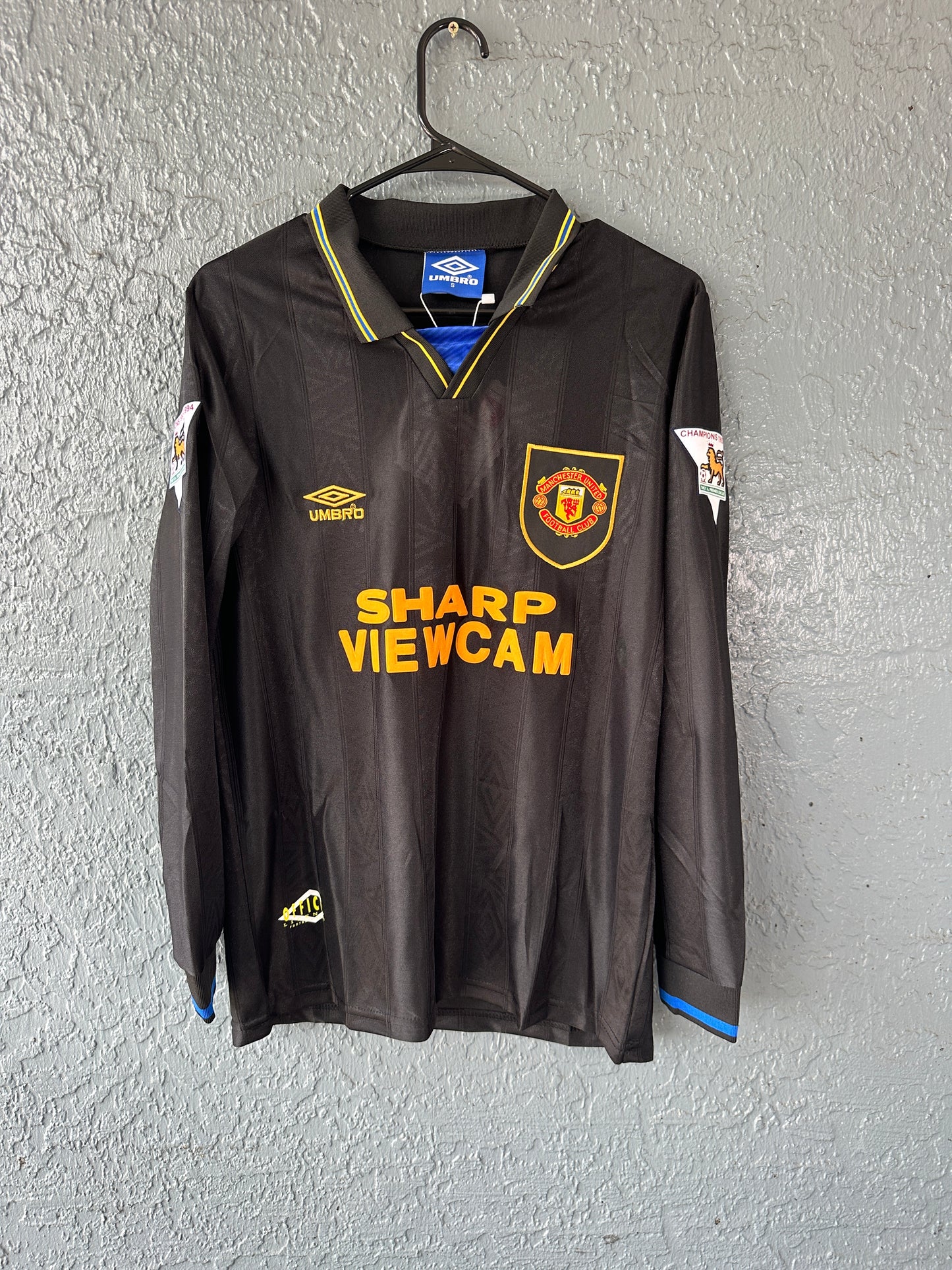 Manchester United Eric Cantona #7 Away Black Retro Soccer Jersey 93/95 Men Size