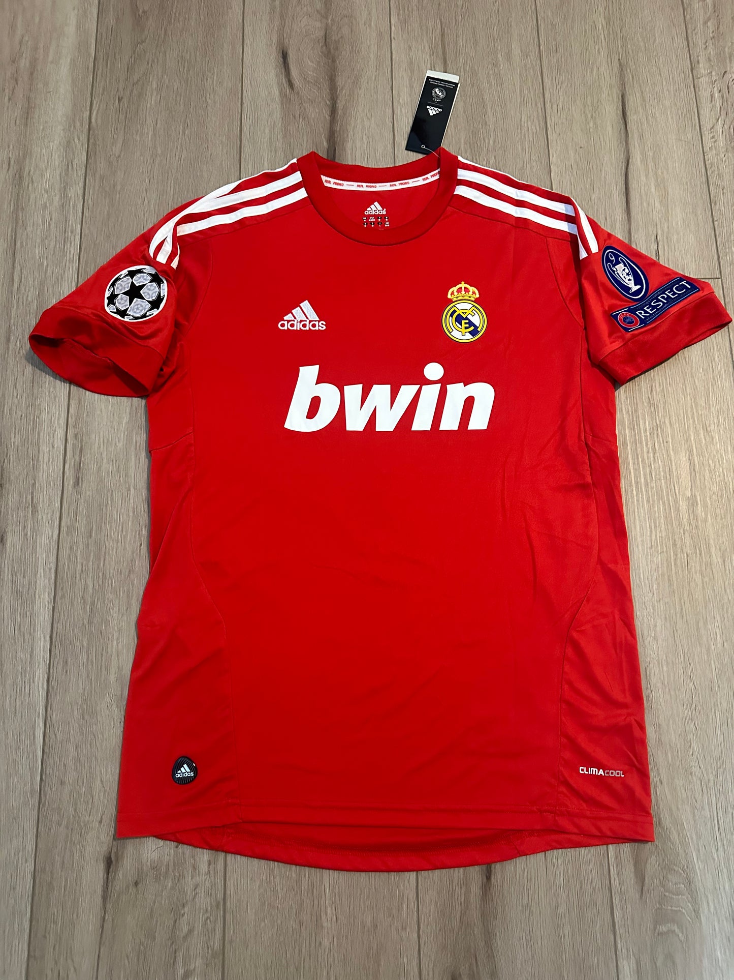Real Madrid Cristiano Ronaldo Retro 11/12 Away Red UCL Regular Men size Shirt