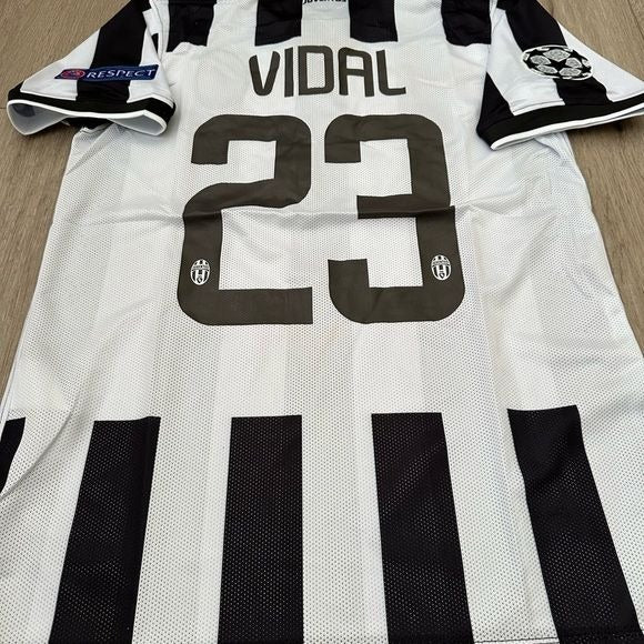 Juventus Arturo Vidal #23 Retro Soccer Jersey 2014/15 Home Black White Men Size