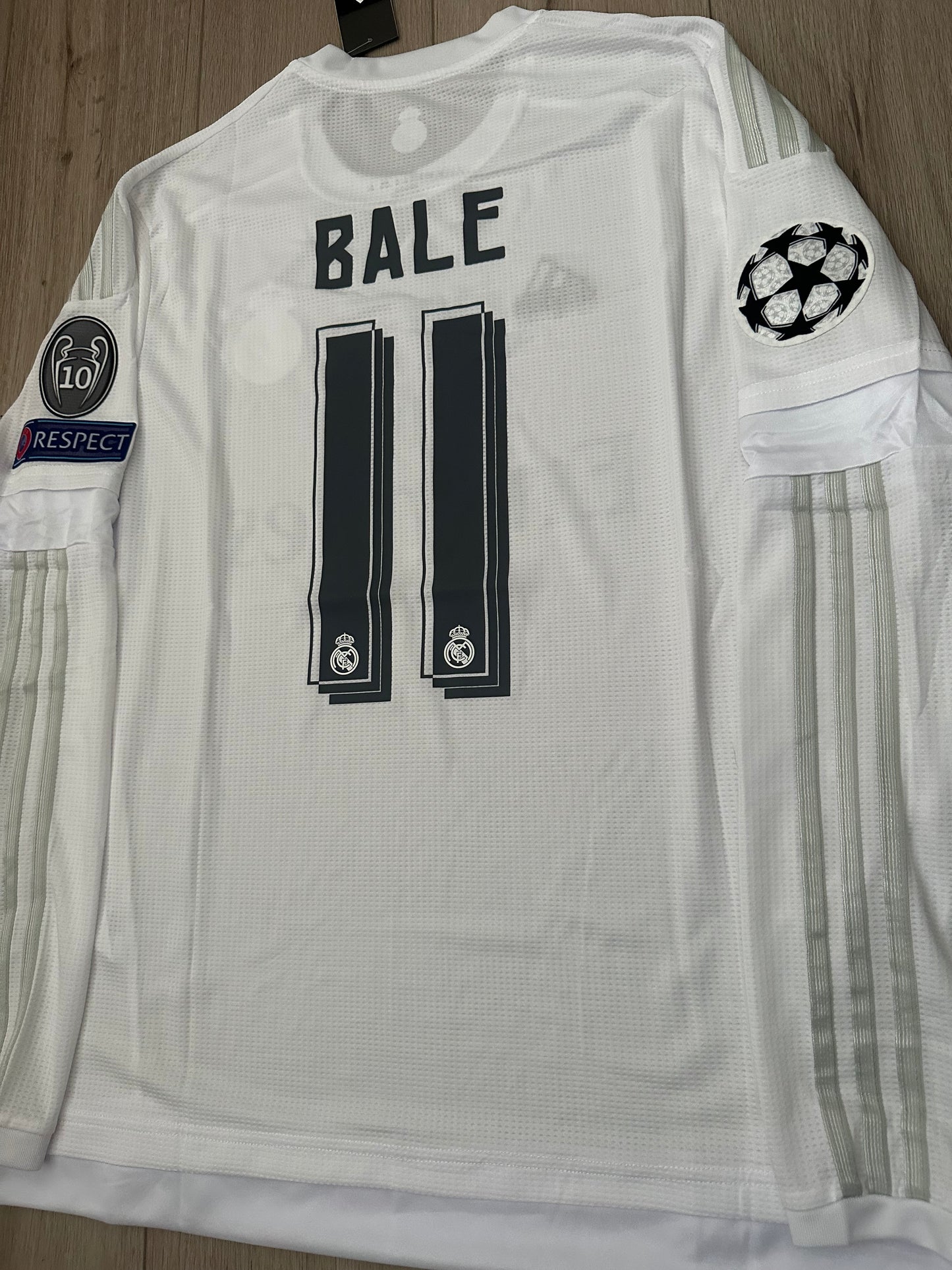 Real Madrid Gareth Bale #11 2016 Final Home Retro Soccer Jersey Long Sleeves Men