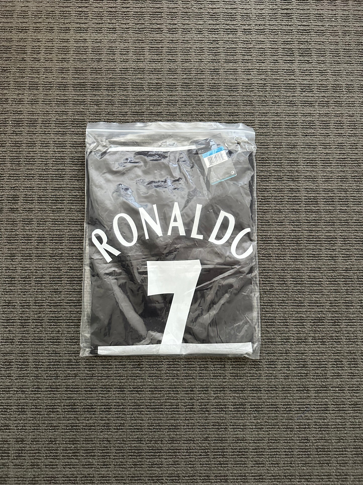 Manchester United Retro Cristiano Ronaldo #7 Soccer Jersey Black Away 03/04 Men