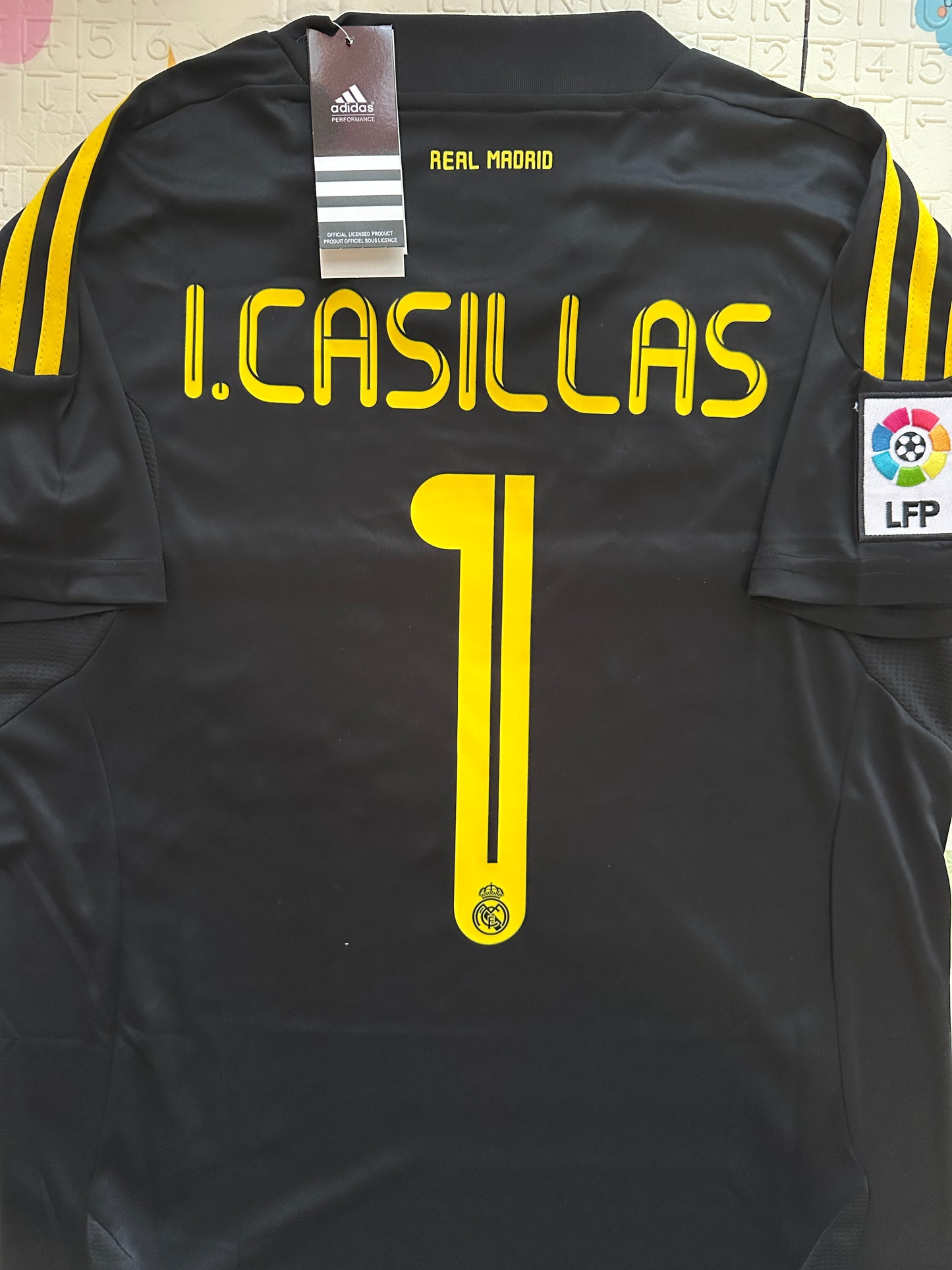 Real Madrid Retro Soccer Jersey Iker Casillas #1 2011/12 Away Black Men Size