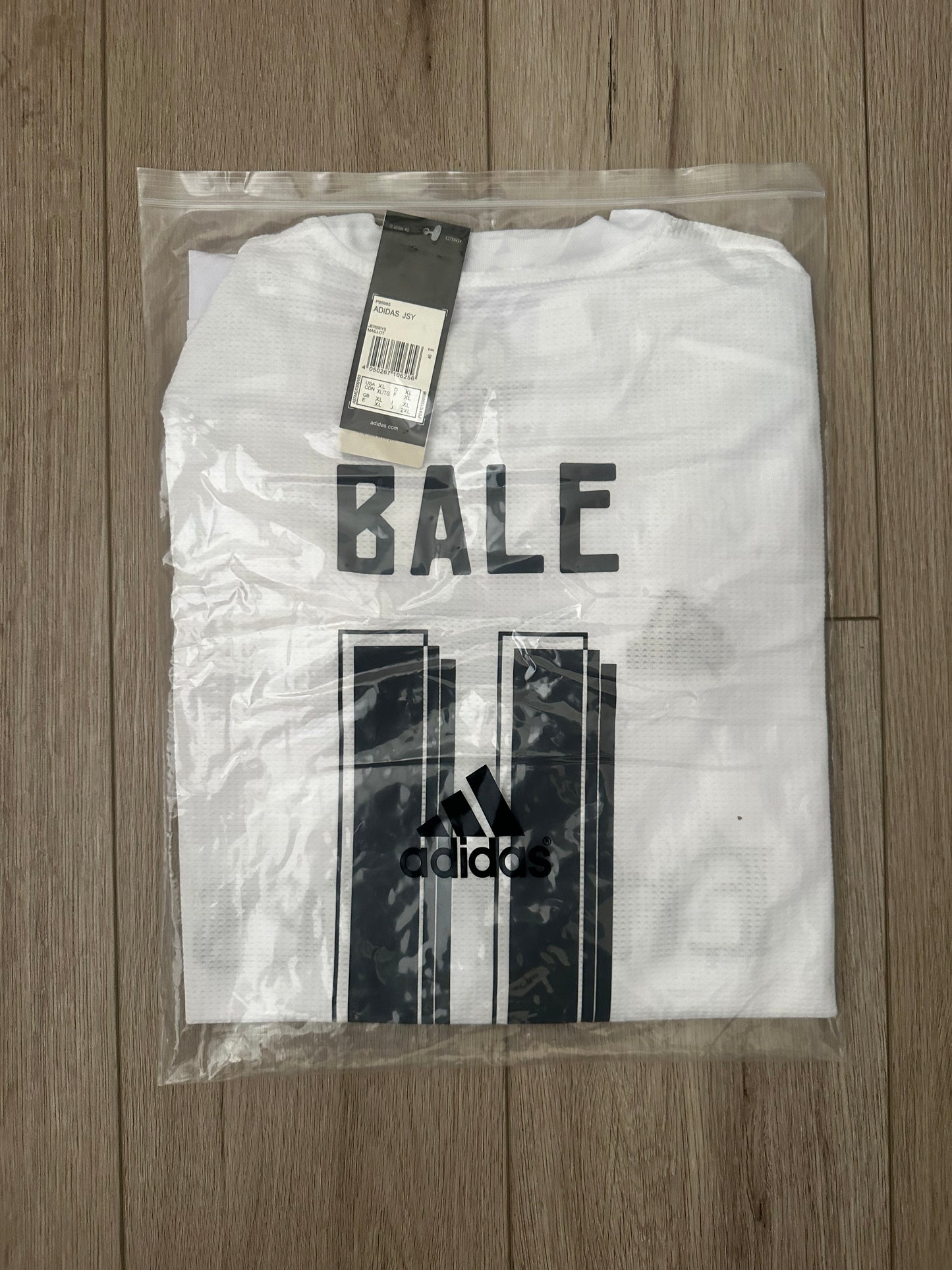 Real Madrid Gareth Bale #11 2016 Final Home Retro Soccer Jersey Long Sleeves Men