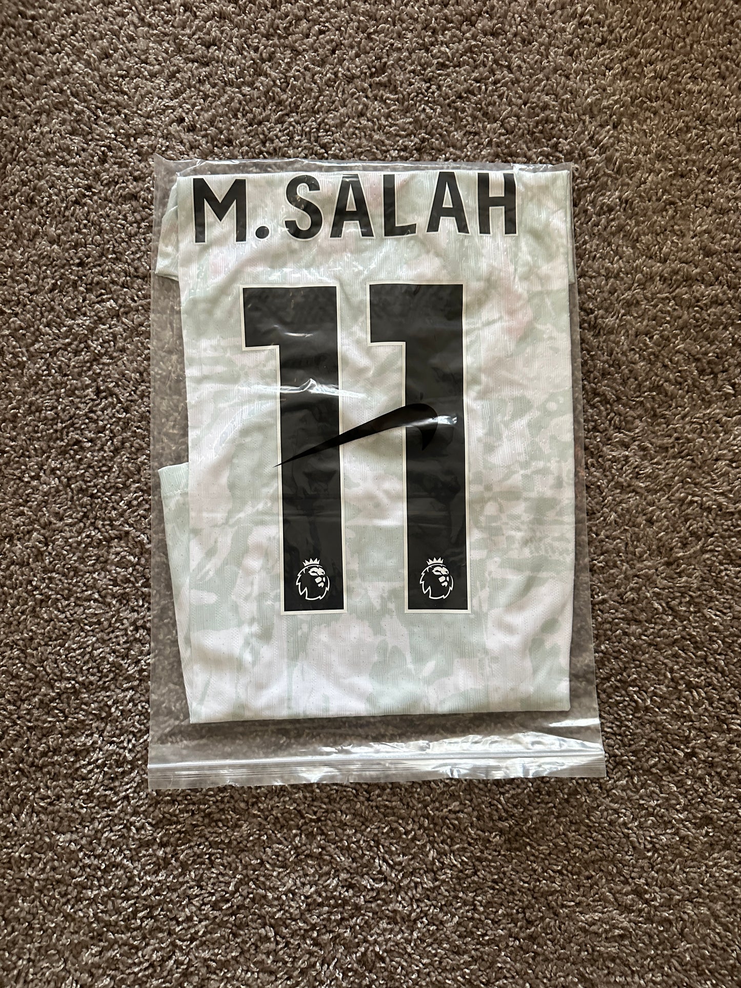 Liverpool Mohamed Salah #11 Away White Soccer Jersey 24/25 Men Shirt Size Football