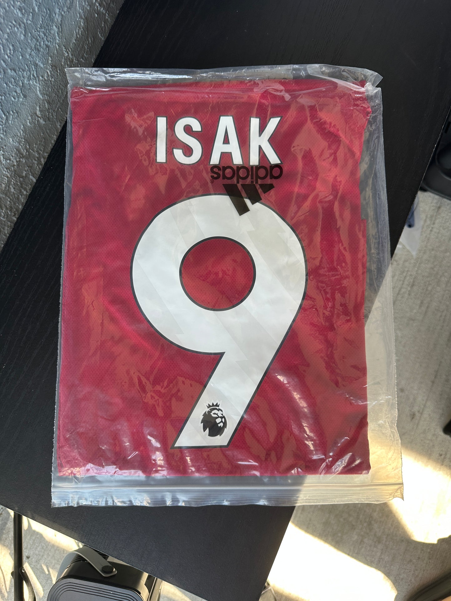 Liverpool Isak Jersey Home 2025/2026