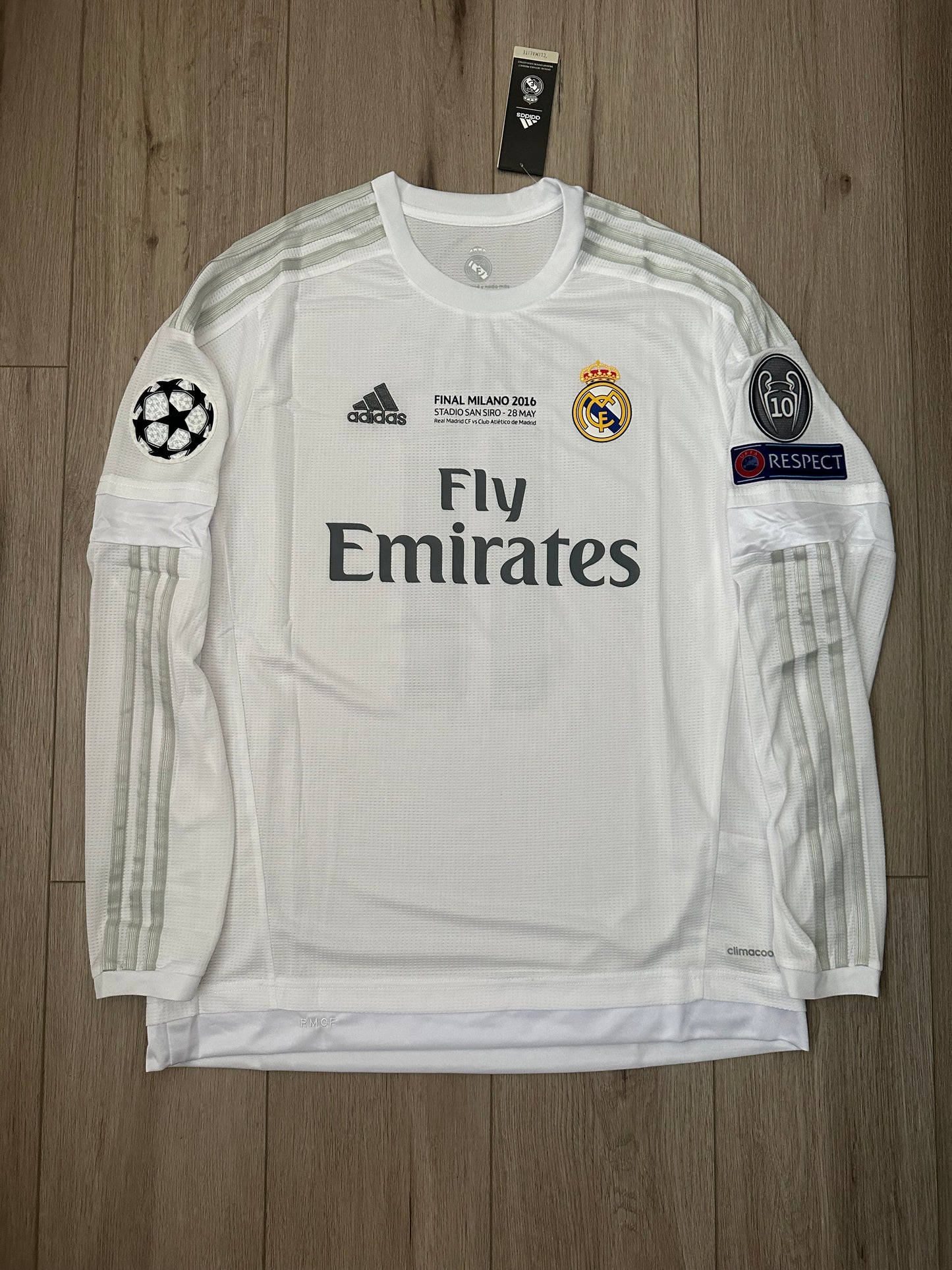 Real Madrid Gareth Bale #11 2016 Final Home Retro Soccer Jersey Long Sleeves Men