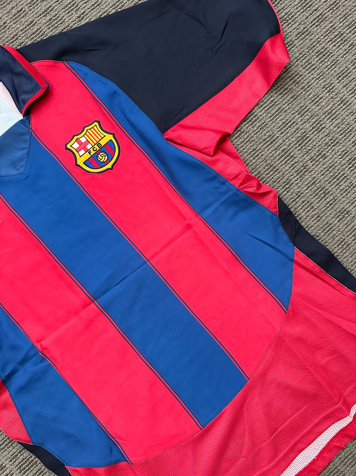 Barcelona Ronaldinho #10 Soccer Jersey Retro Men Size