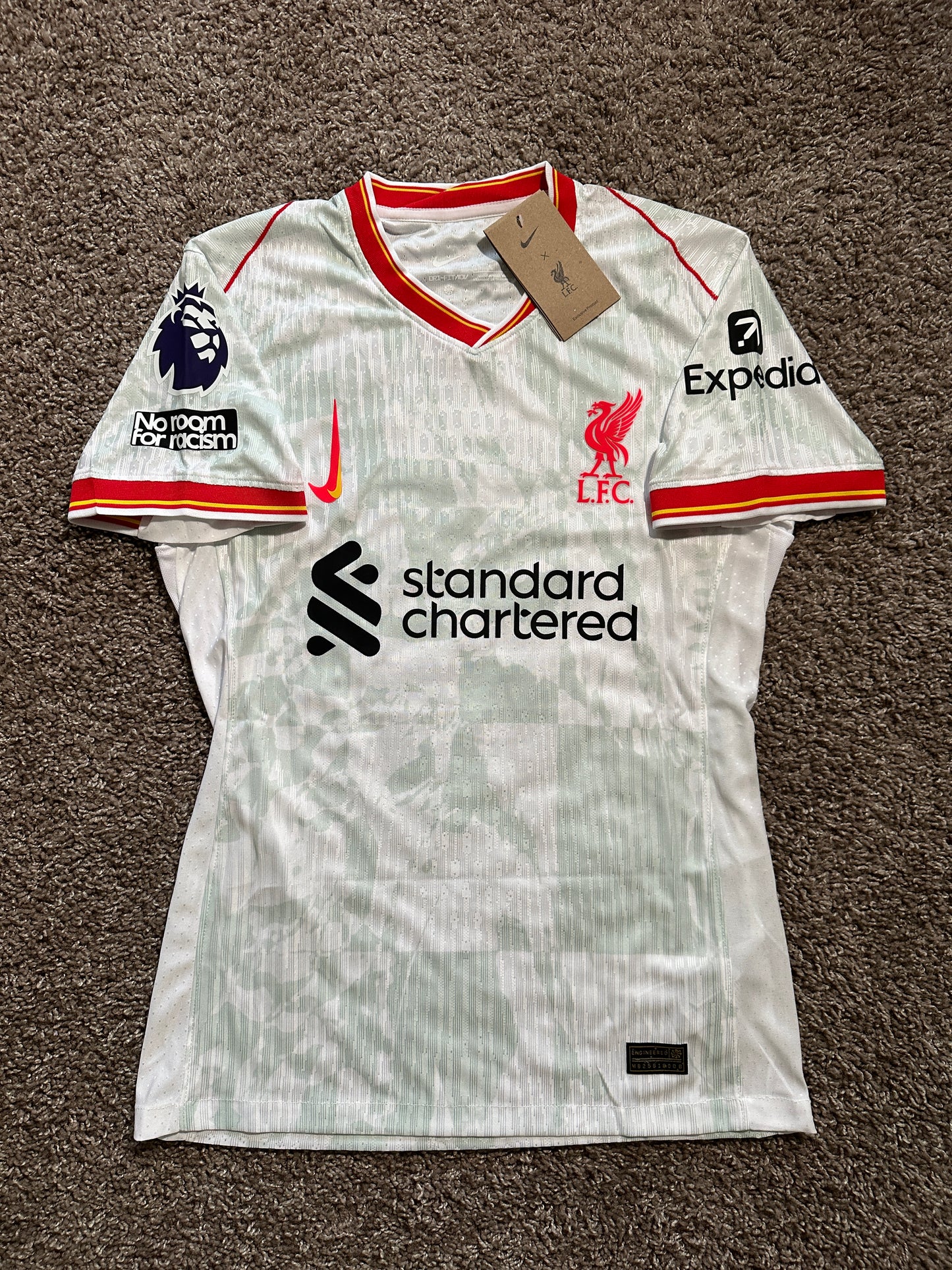 Liverpool Mohamed Salah #11 Away White Soccer Jersey 24/25 Men Shirt Size Football