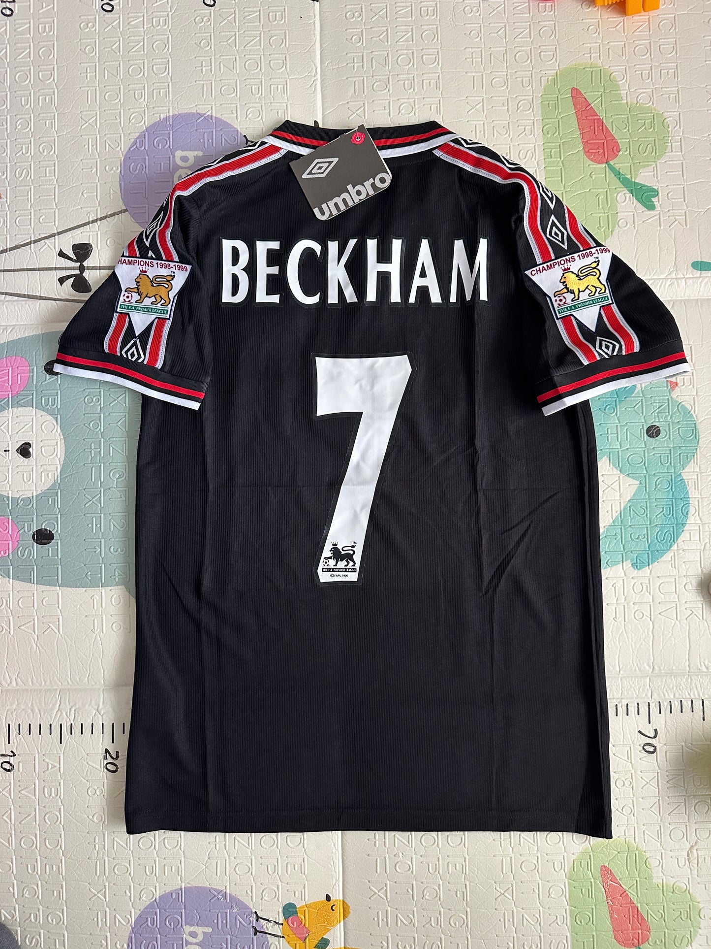 Manchester United Beckham Retro Soccer Jersey Black 1999