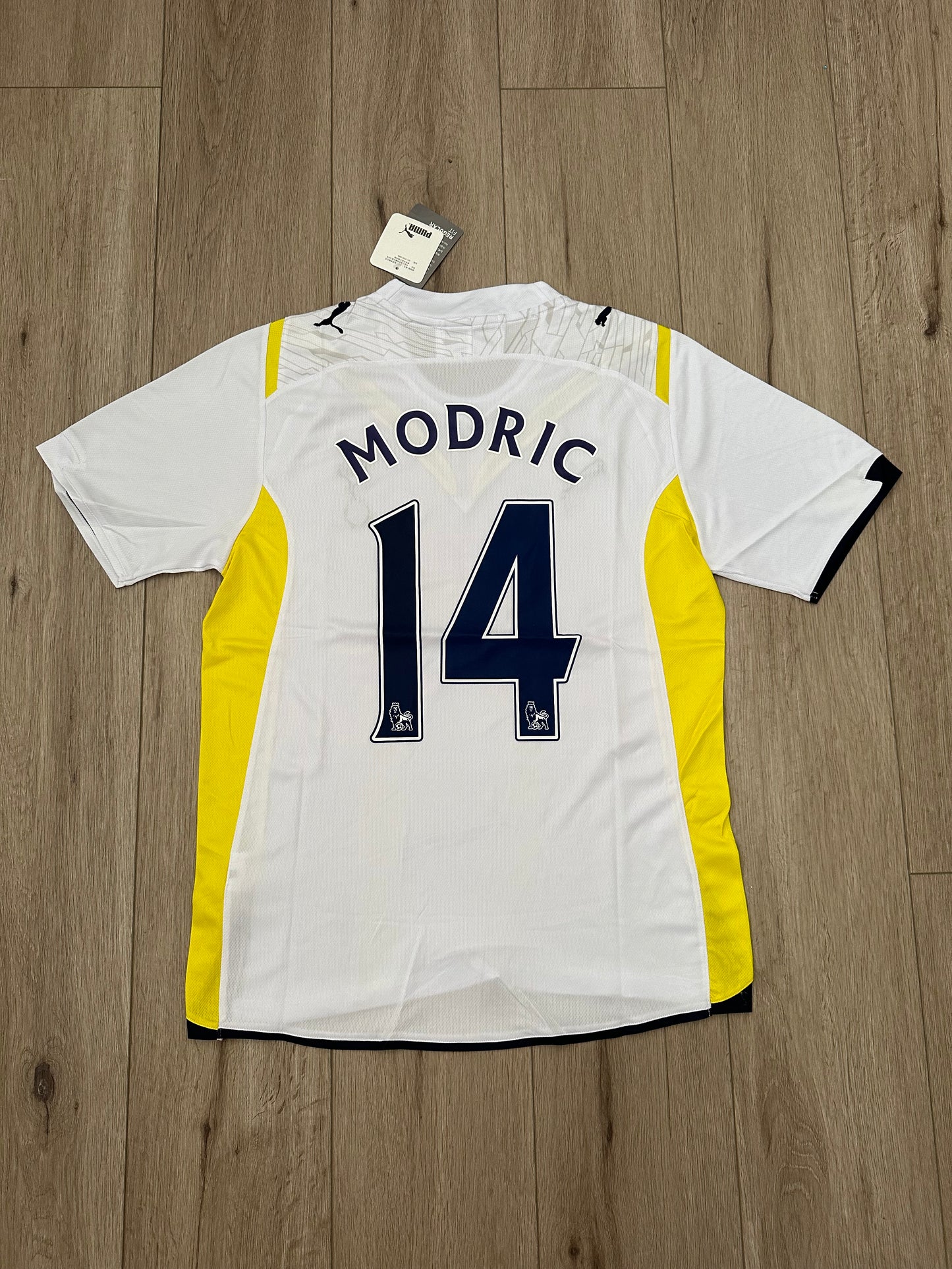Tottenham Spurs Luka Modric #14 Retro Jersey 2009/10 Home White shirt Men Size