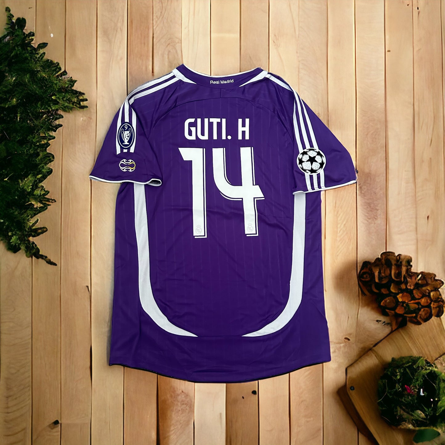 Real Madrid Guti #14 Retro Soccer Jersey 2006 Champions Purple Large shirt