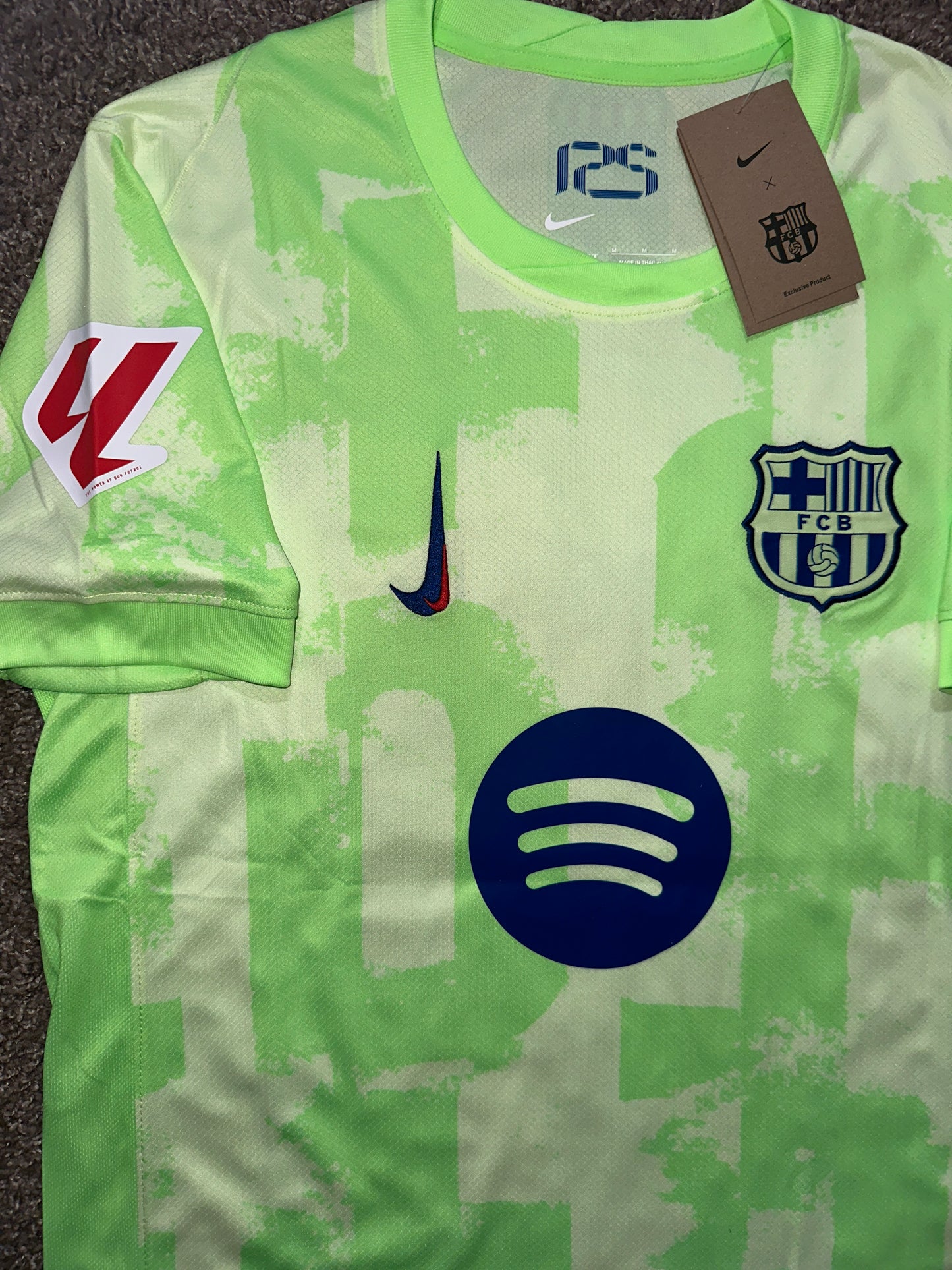 Barcelona 2014/25 Lamine Yamal #19 Neon Green Soccer Jersey Men Size Third