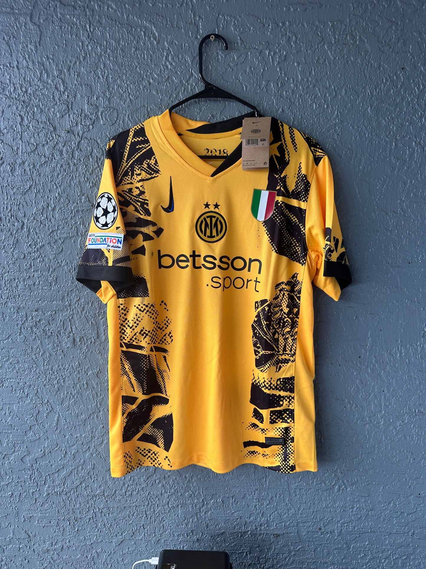 Lautaro Martinez Soccer Jersey Inter Milan Away Final Champions Yellow 2024/25 #10 Shirt men