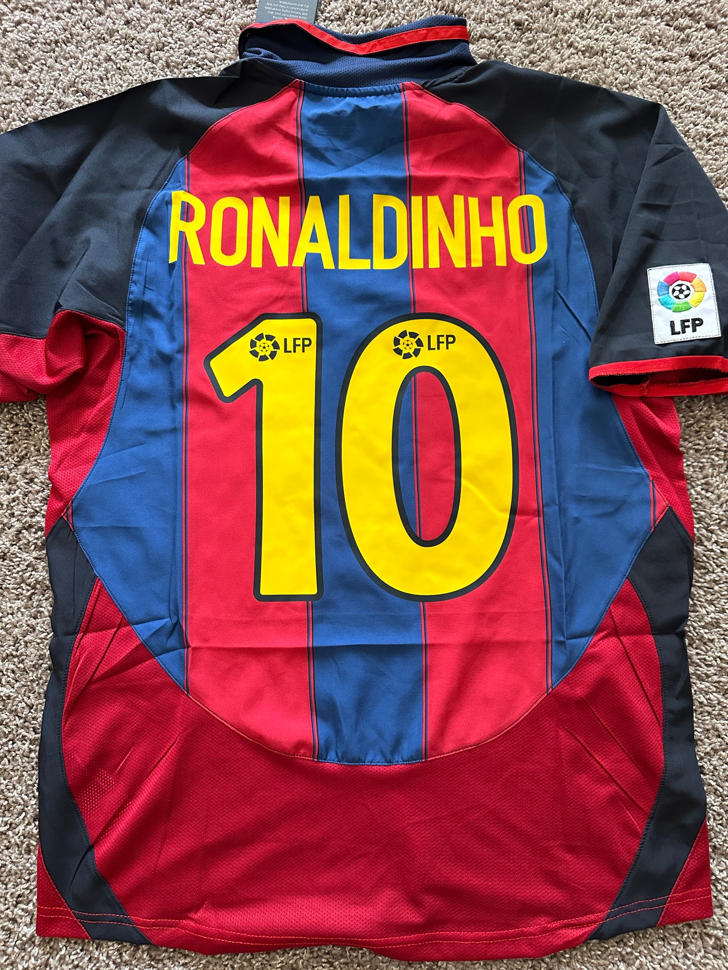 Barcelona Ronaldinho #10 Soccer Jersey Retro Men Size