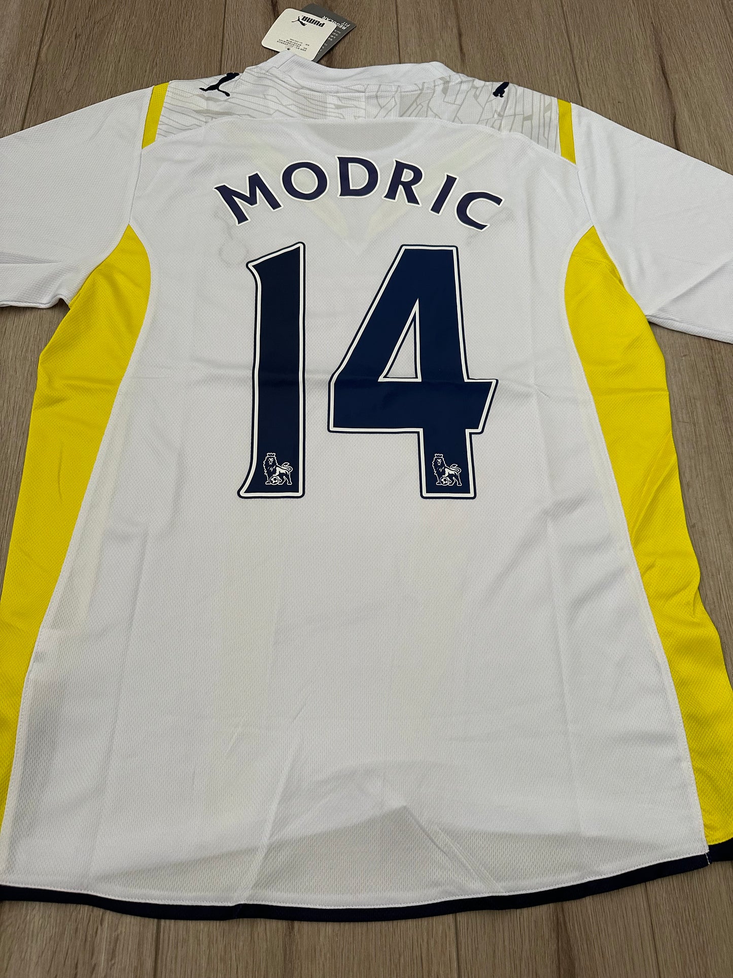 Tottenham Spurs Luka Modric #14 Retro Jersey 2009/10 Home White shirt Men Size