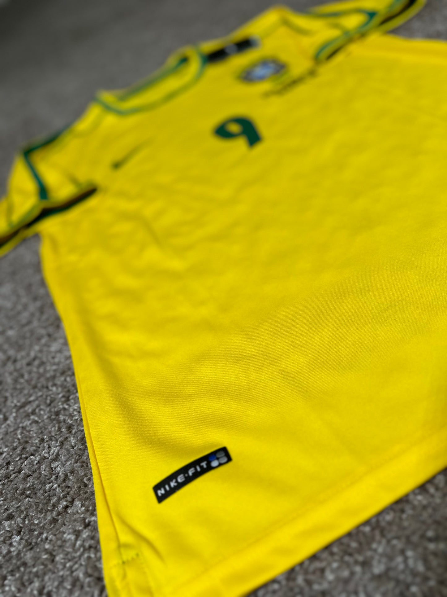 Brazil Soccer Jersey Retro 1998 Ronaldo Nazario #9 Home Yellow Men’s