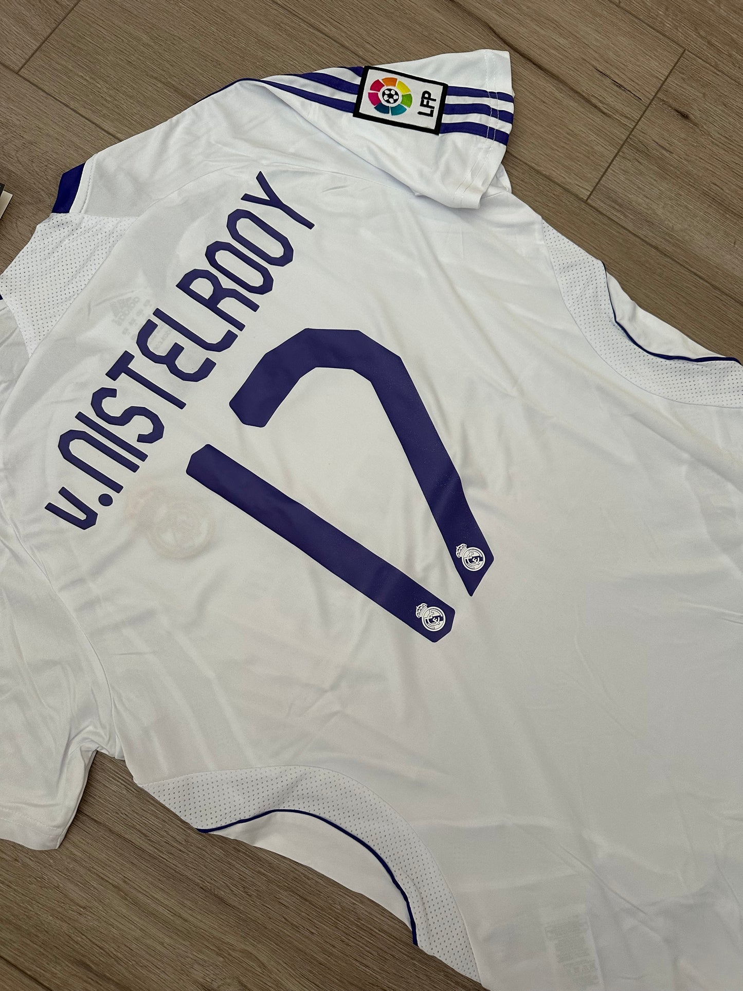 Real Madrid Ruud van Nistelrooy #17 Retro Soccer Jersey 07/08 Home White Men