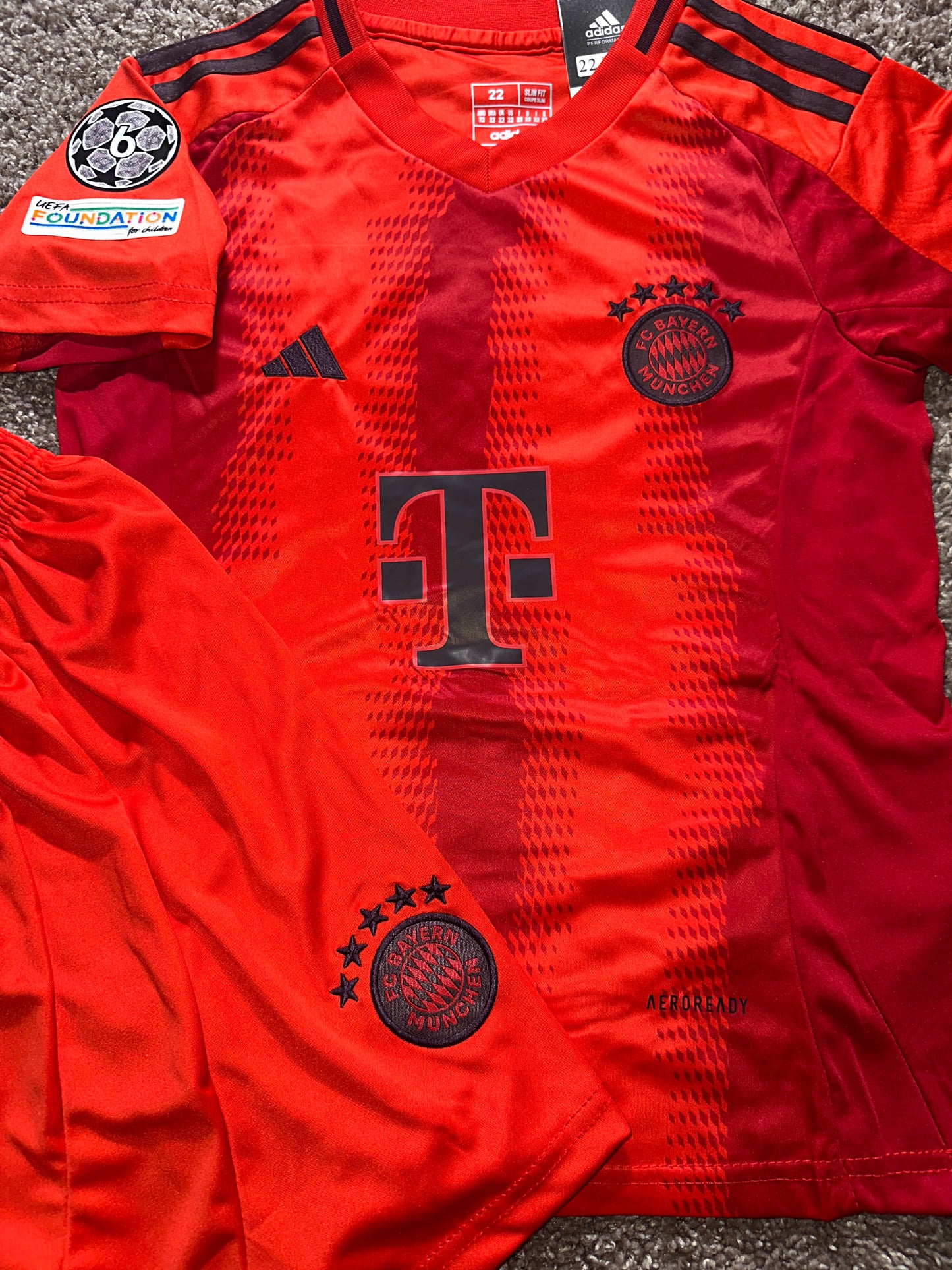Bayern Munich Kane Kit Jersey and Shorts For Kids Home Red