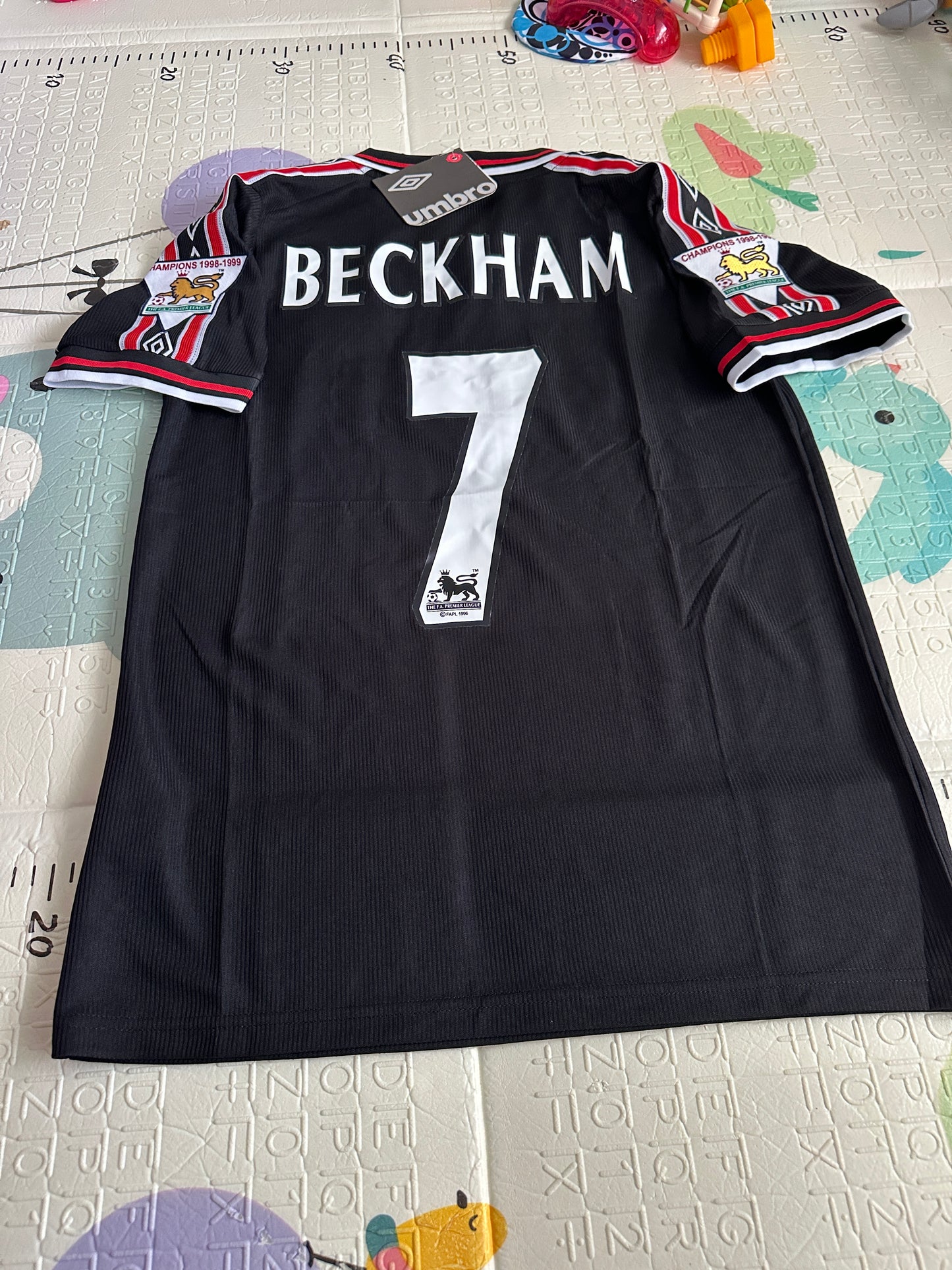 Manchester United Beckham Retro Soccer Jersey Black 1999