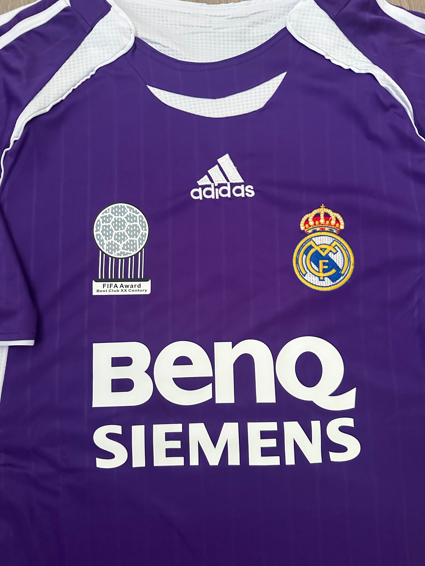 Real Madrid Guti #14 Retro Soccer Jersey 2006 Champions Purple Large shirt