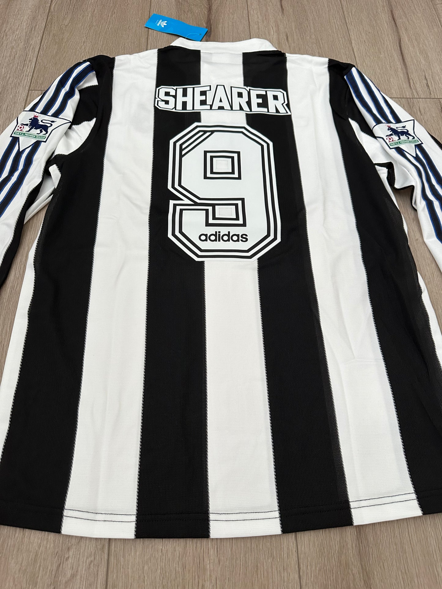 Newcastle Retro 95/97 Alan Shearer #9 Soccer Shirt Long Sleeves Men Black White