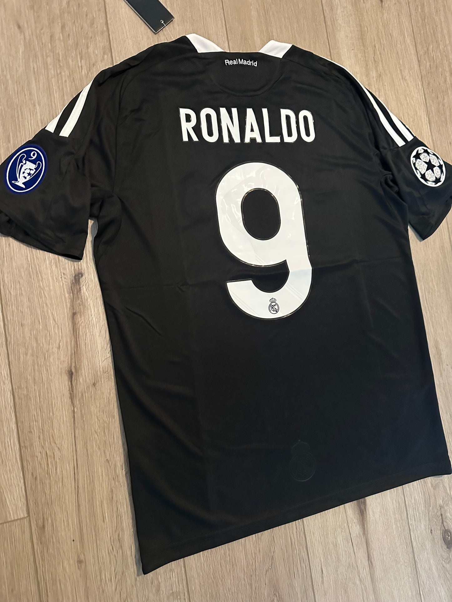Real Madrid Retro 2010 Cristiano Ronaldo #9 Away Black Regular men’s size Shirt