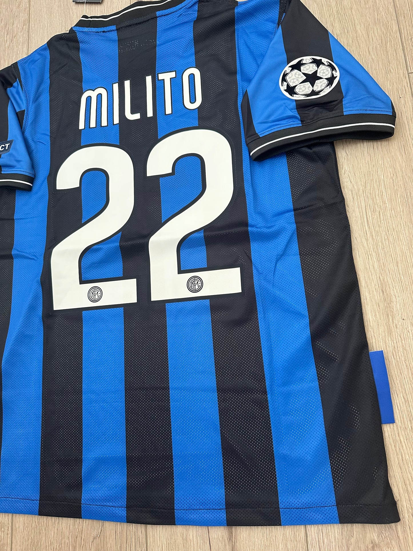 Inter Milan 09/10 Final UCL Diego Milito #22 Home Nerazzurr Retro Soccer Jersey