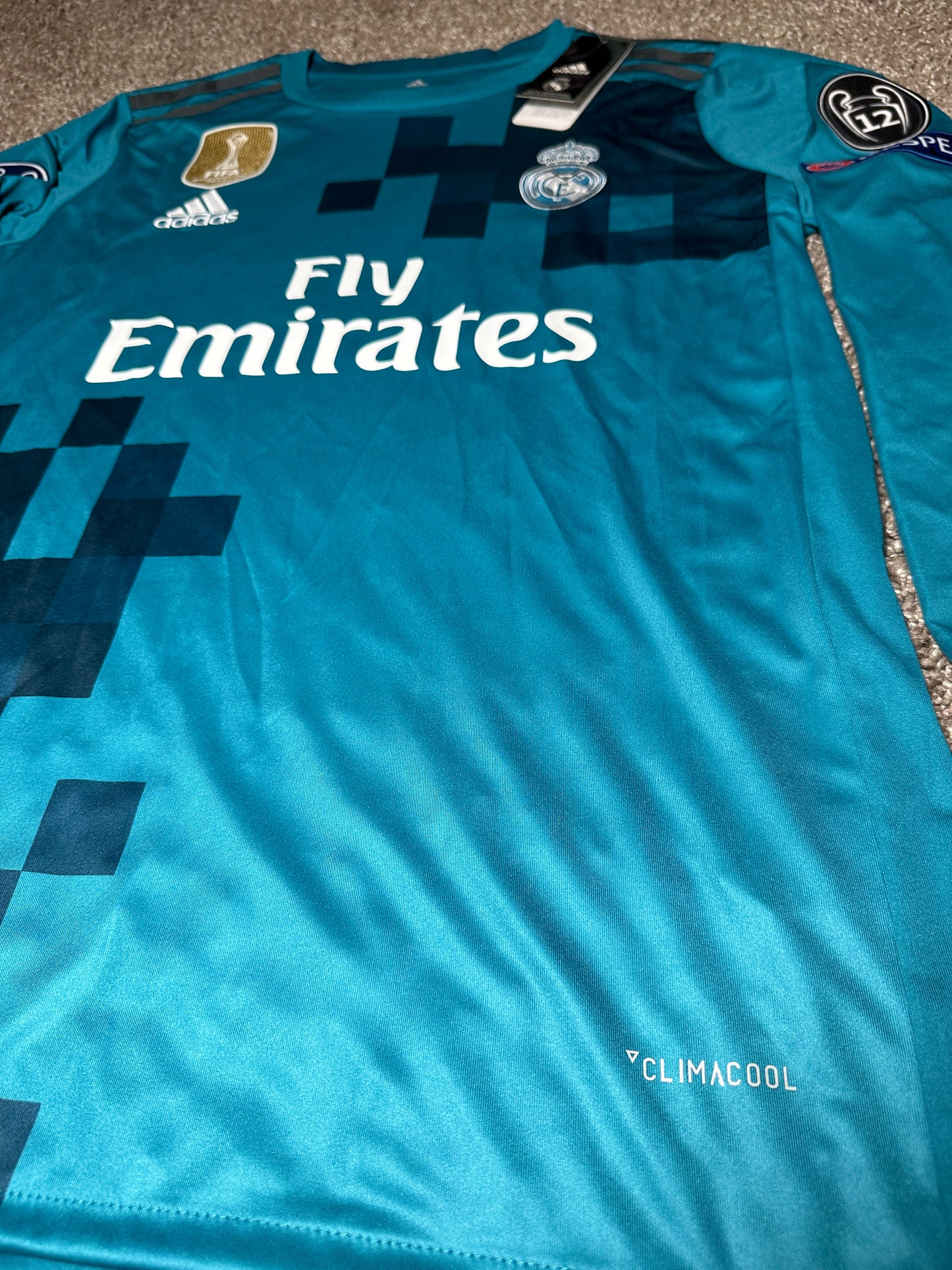 Cristiano Ronaldo #7 Real Madrid 17/18 Retro Away Green Long Sleeves Soccer Jersey Men Size