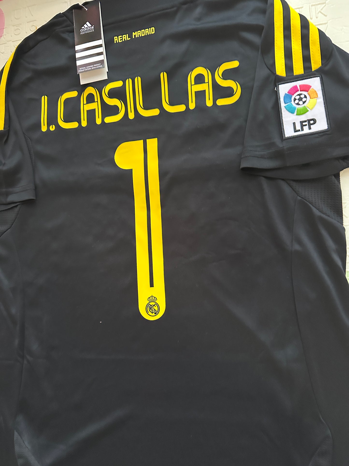 Real Madrid Retro Soccer Jersey Iker Casillas #1 2011/12 Away Black Men Size