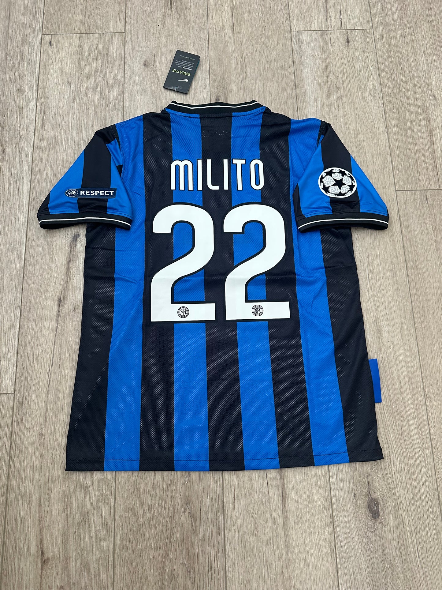 Inter Milan 09/10 Final UCL Diego Milito #22 Home Nerazzurr Retro Soccer Jersey