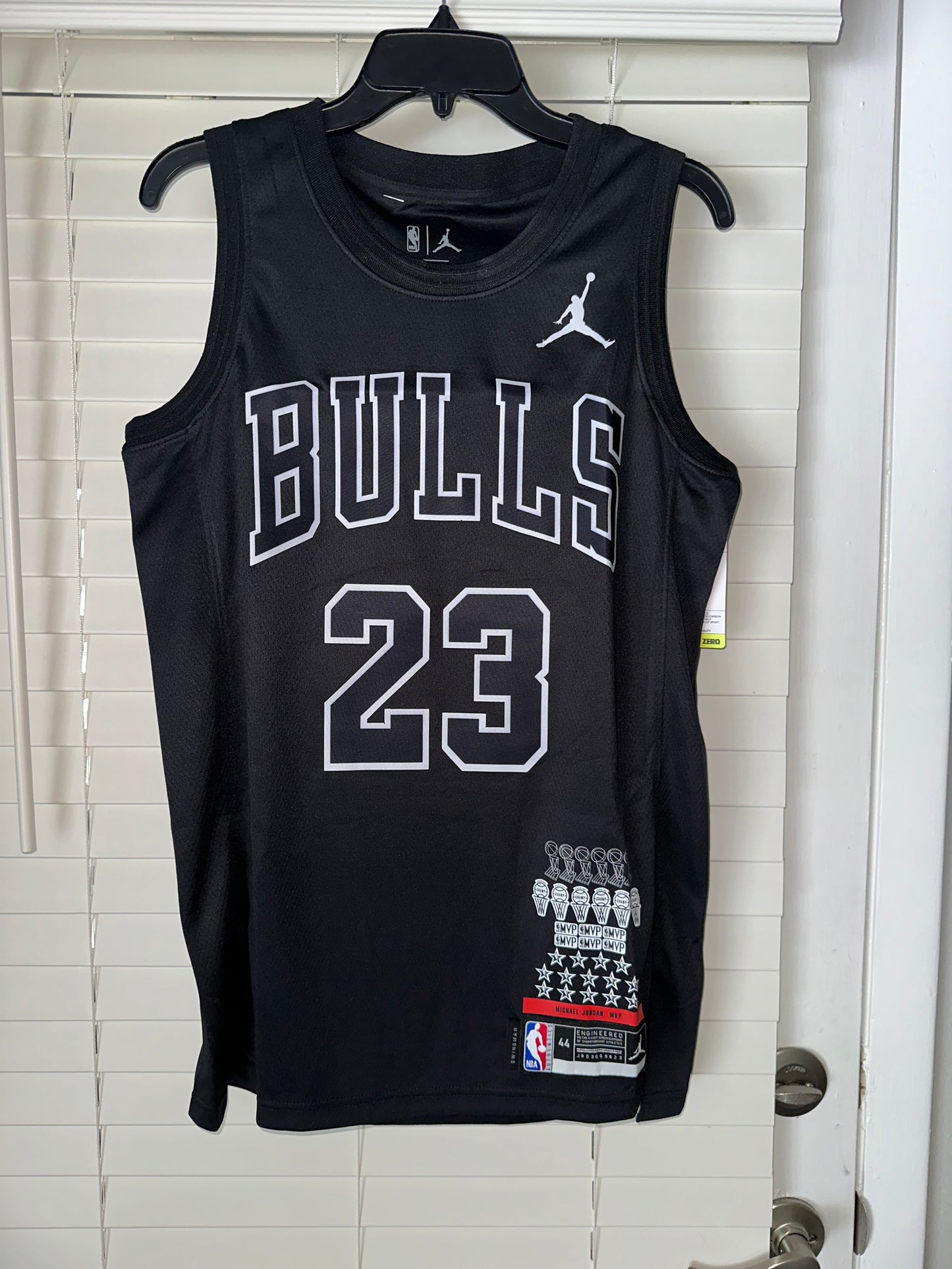 Chicago Bulls Michael Jordan Basketball Jersey Black MVP Edition #23 Men Size Shirt Rings