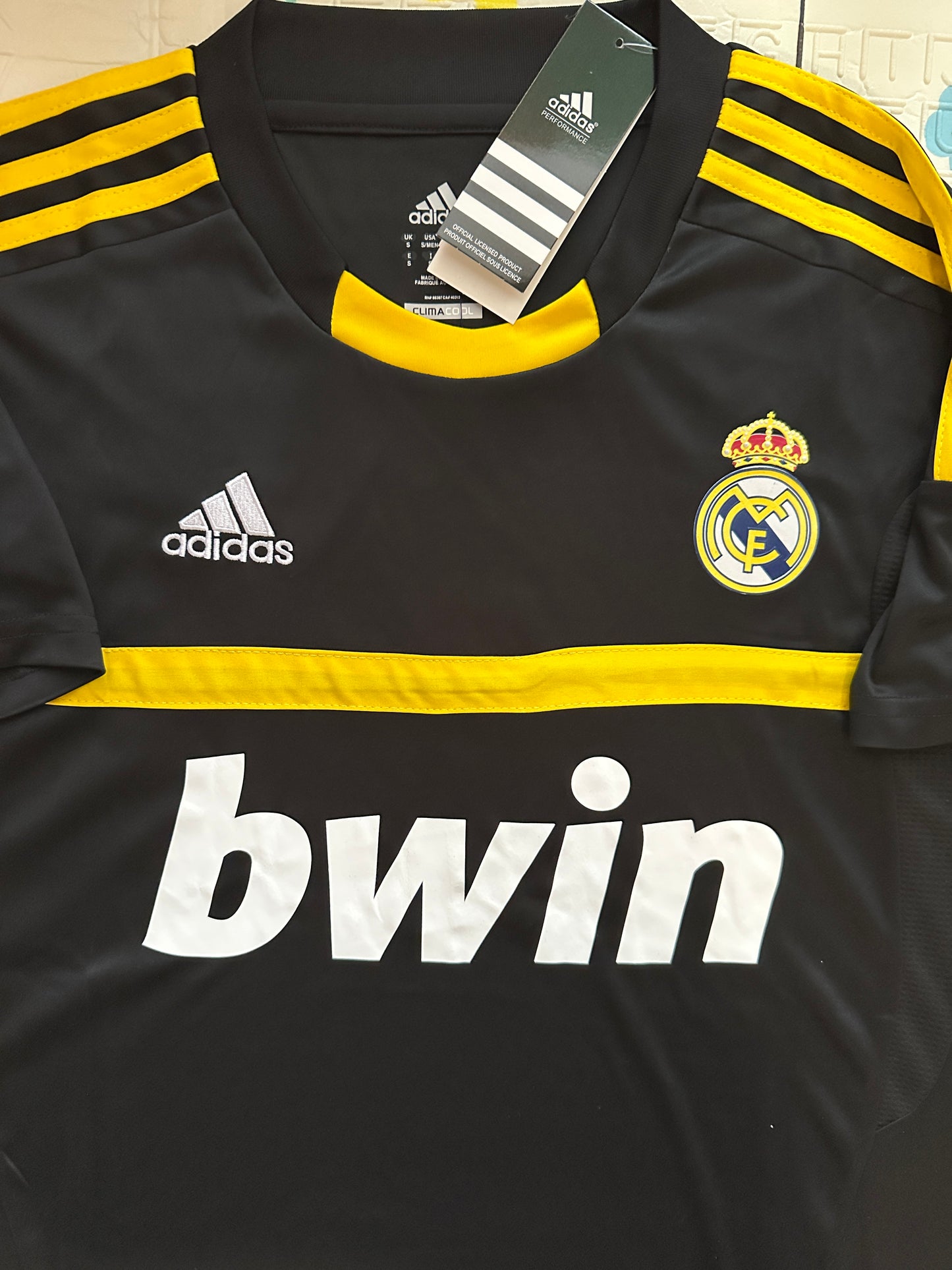 Real Madrid Retro Soccer Jersey Iker Casillas #1 2011/12 Away Black Men Size