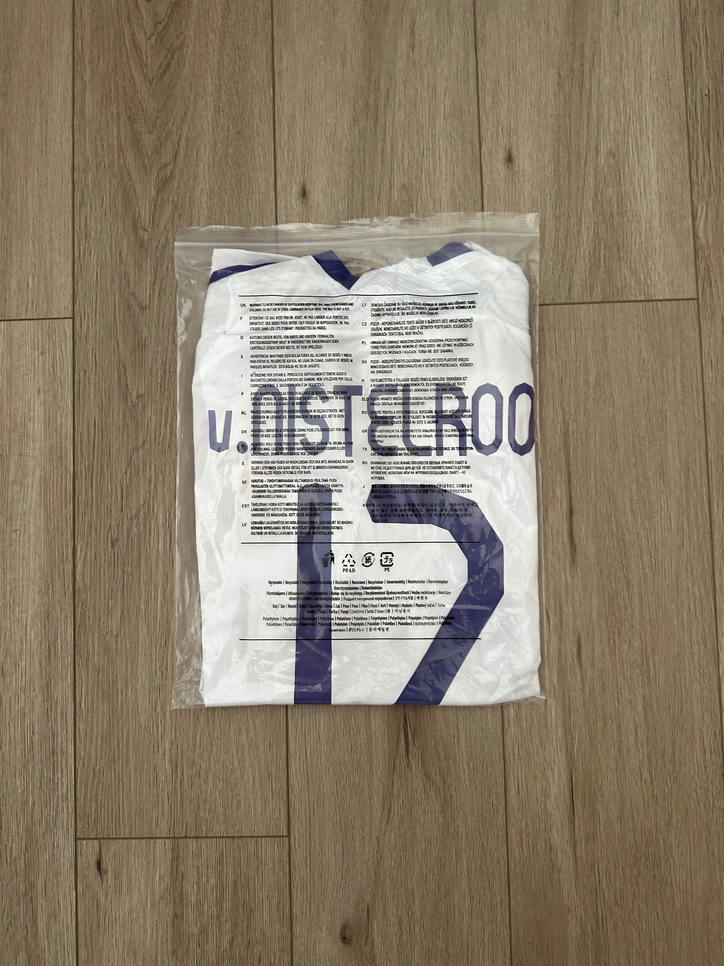 Real Madrid Ruud van Nistelrooy #17 Retro Soccer Jersey 07/08 Home White Men