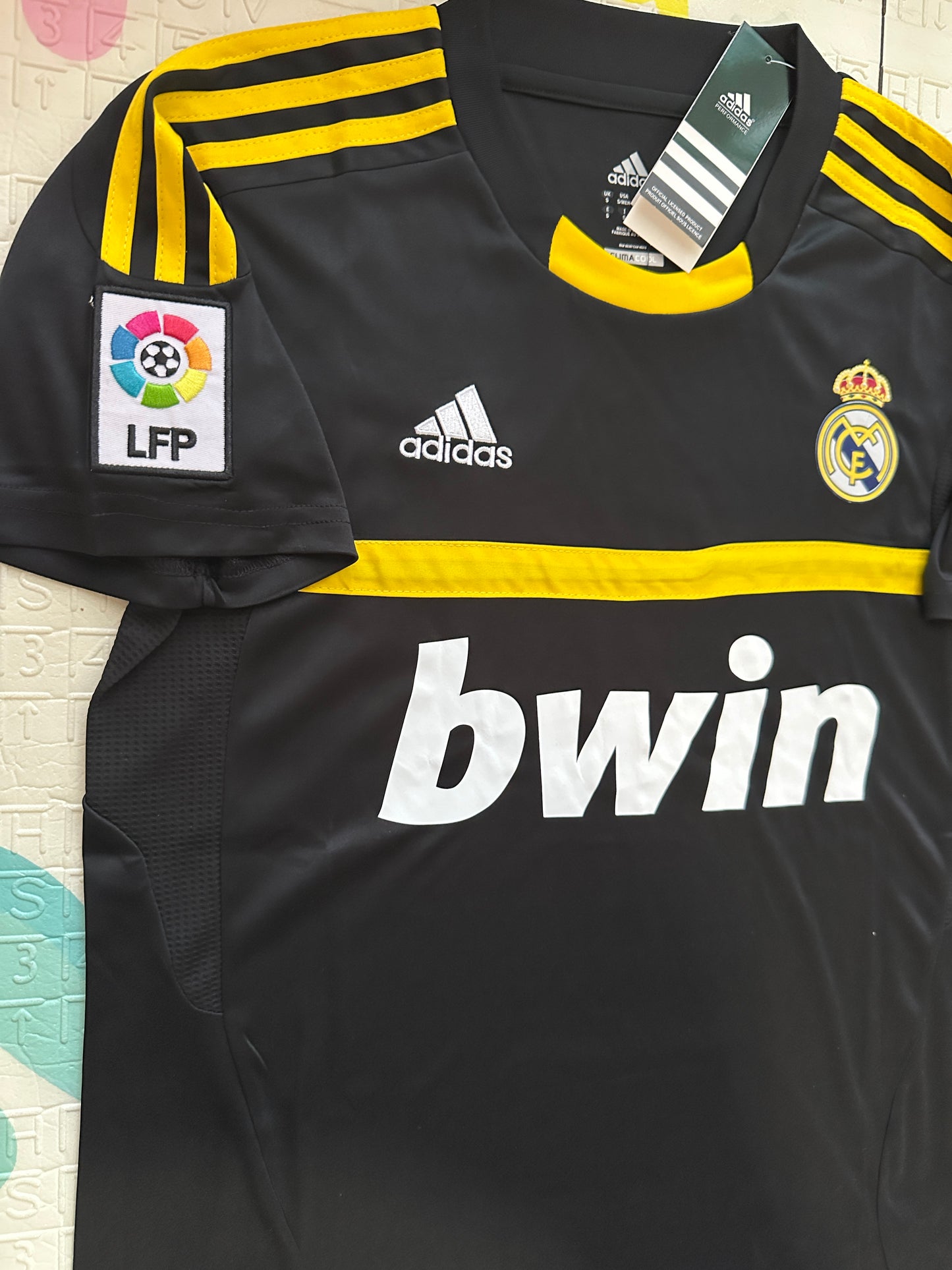 Real Madrid Retro Soccer Jersey Iker Casillas #1 2011/12 Away Black Men Size