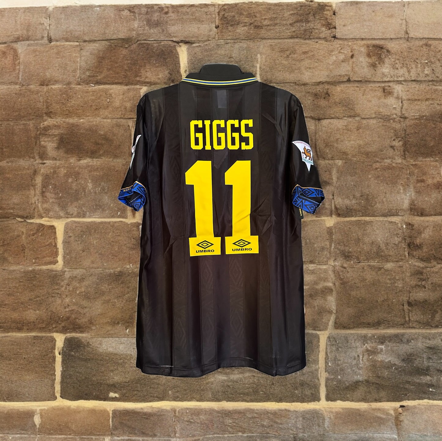 Manchester United Ryan Ryan Giggs #11 Black Away Retro Soccer Jersey 93/94 Men