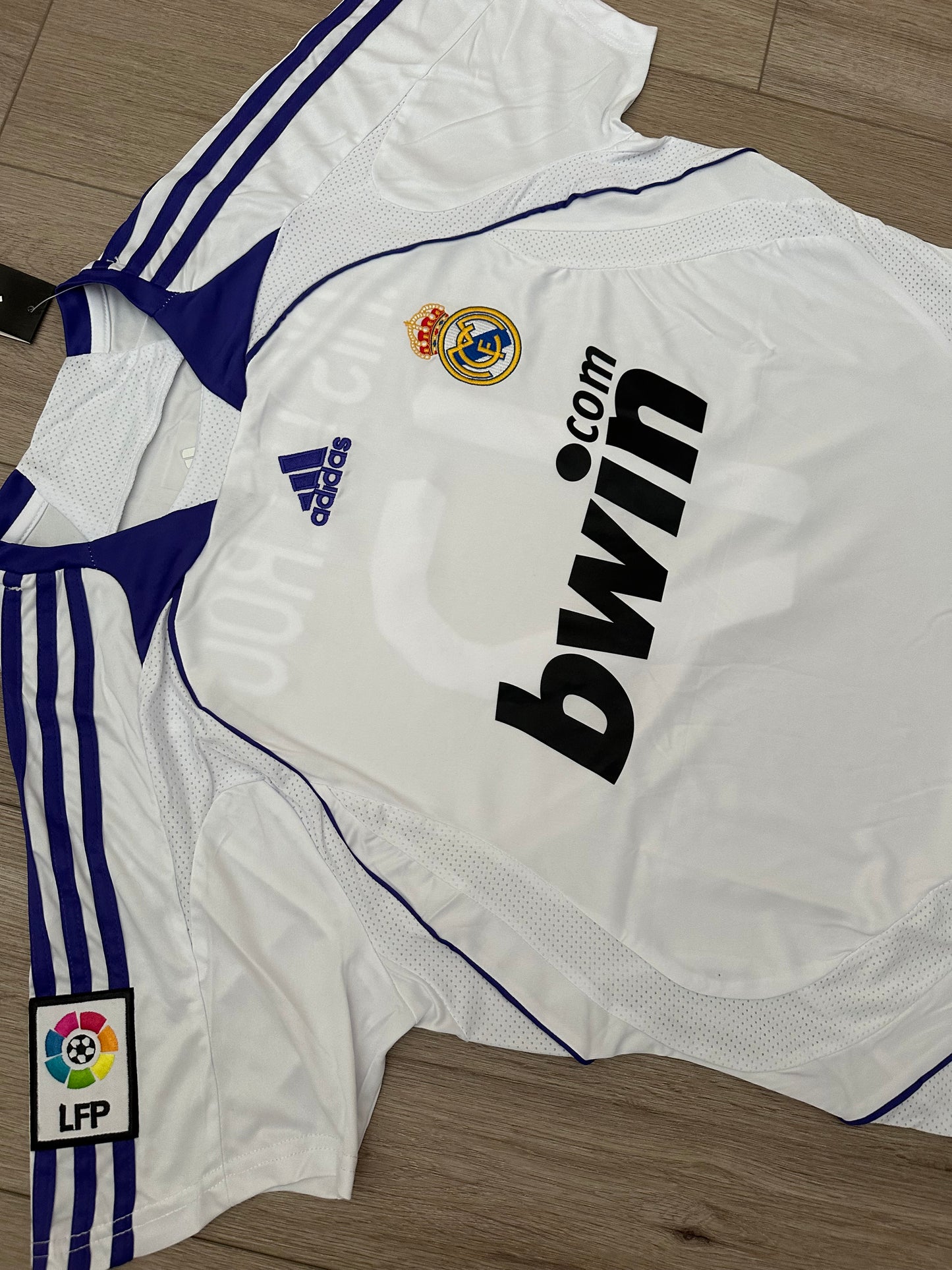 Real Madrid Ruud van Nistelrooy #17 Retro Soccer Jersey 07/08 Home White Men