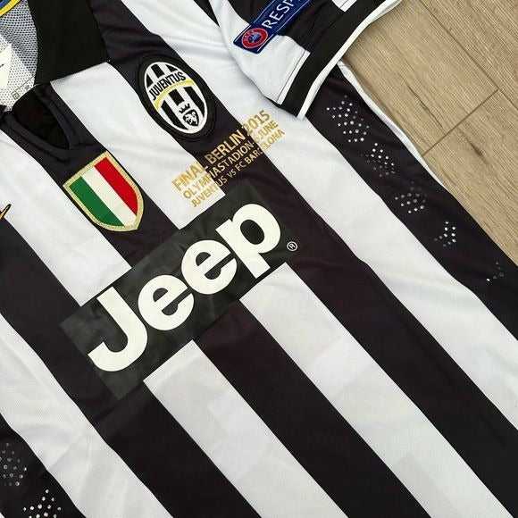 Juventus Arturo Vidal #23 Retro Soccer Jersey 2014/15 Home Black White Men Size