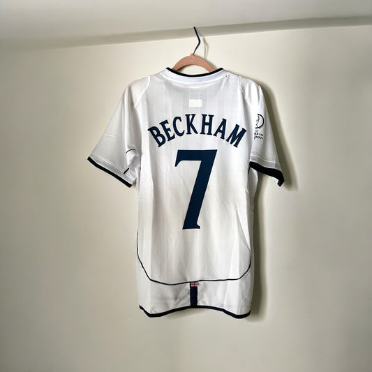 England David Beckham #7 Retro Soccer Jersey Home White FWC 2002 Men Size Shirt