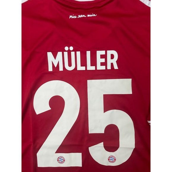 Bayern Munich Thomas Muller Red #25 Soccer Jersey Final 2013 UCL Men Regular