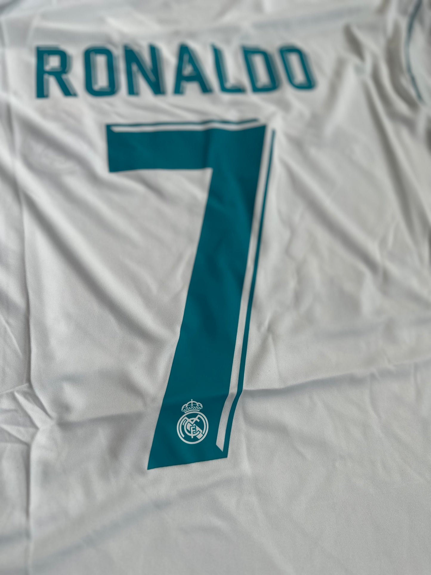 Ronaldo Real Madrid Jersey 2018 Final Champions Long Sleeves White Regular Size