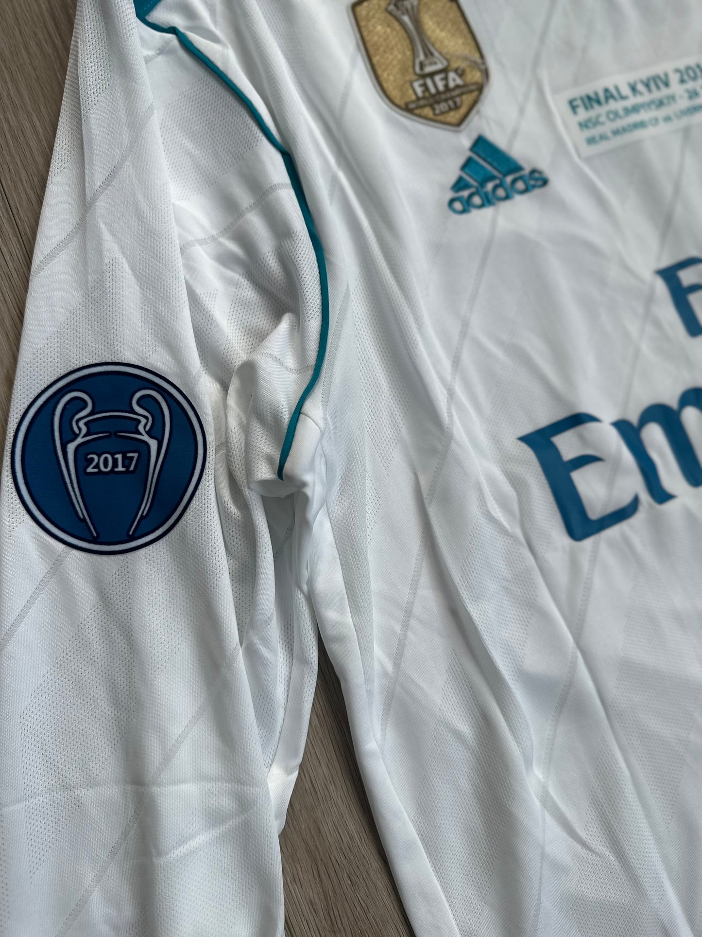 Ronaldo Real Madrid Jersey 2018 Final Champions Long Sleeves White Regular Size