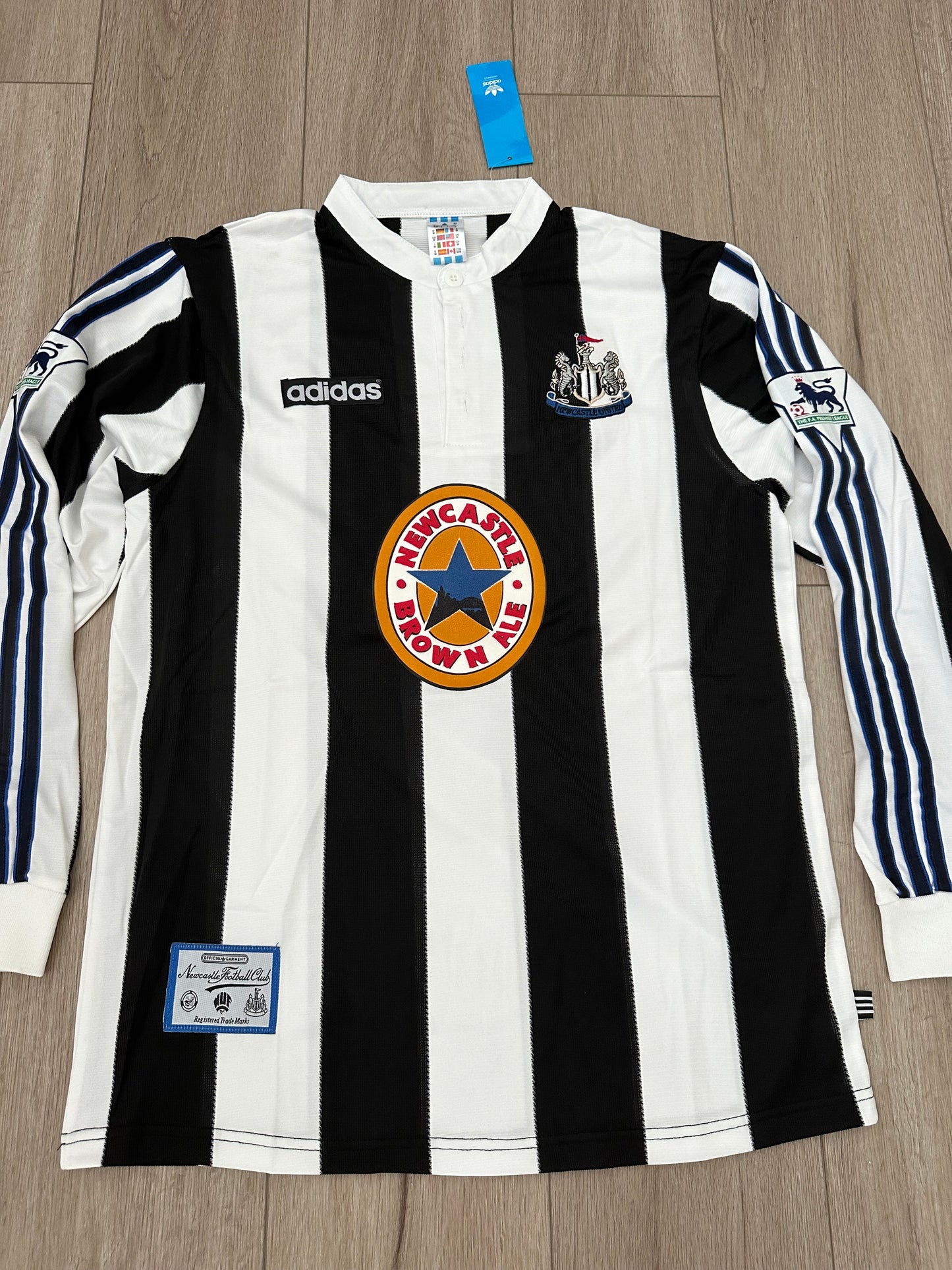 Newcastle Retro 95/97 Alan Shearer #9 Soccer Shirt Long Sleeves Men Black White