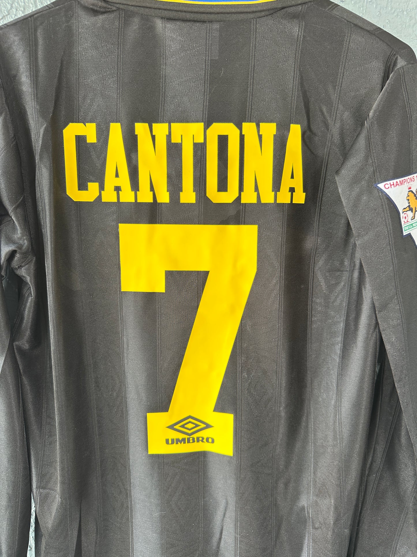Manchester United Eric Cantona #7 Away Black Retro Soccer Jersey 93/95 Men Size