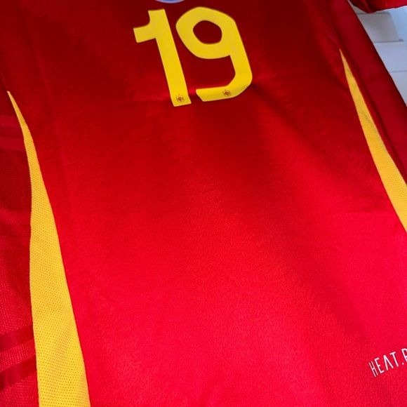 Spain Lamine Yamal #19 Soccer Jersey Red Home FINAL 2024 Eurocup Men Size Team