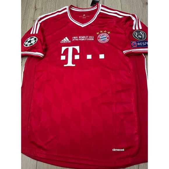 Bayern Munich Thomas Muller Red #25 Soccer Jersey Final 2013 UCL Men Regular