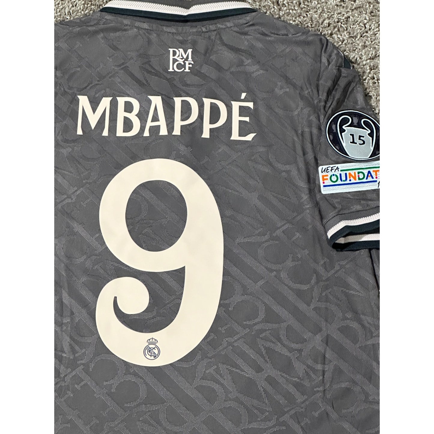 Real Madrid Kylian Mbappe #9 Soccer Jersey Gray Away 2004/25 Men Shirt Size