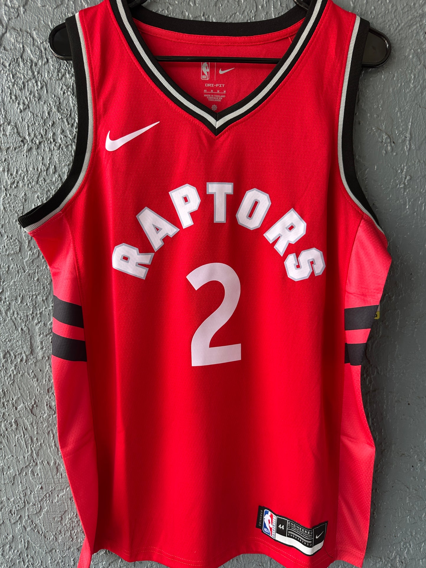 Toronto Raptors Leonard #2 Red Jersey – NBA Finals Champion – Iconic Basketball Kit