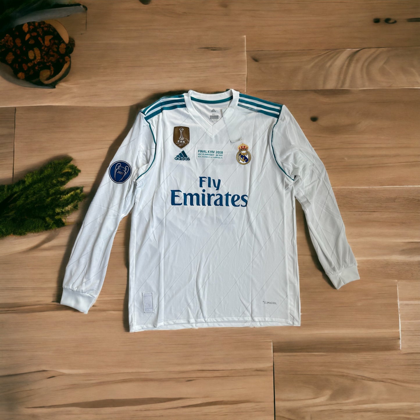 Ronaldo Real Madrid Jersey 2018 Final Champions Long Sleeves White Regular Size